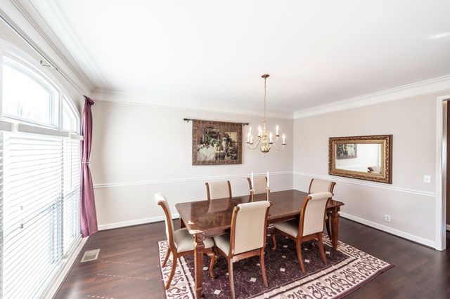 102 Fairlake Ct, Hendersonville, TN 37075