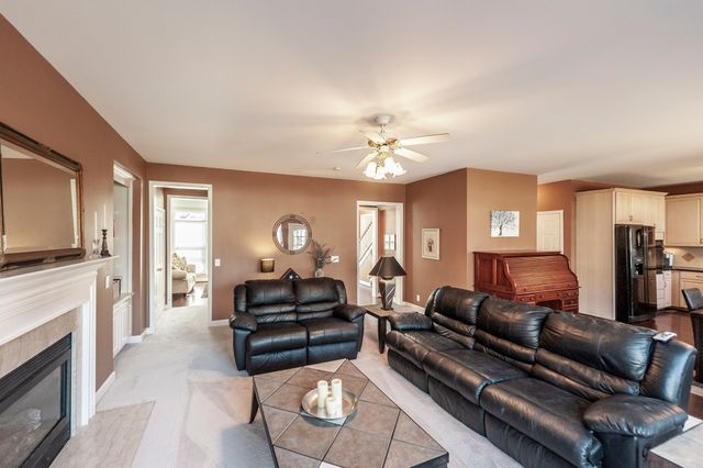 102 Fairlake Ct, Hendersonville, TN 37075