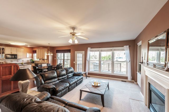 102 Fairlake Ct, Hendersonville, TN 37075