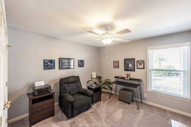 102 Fairlake Ct, Hendersonville, TN 37075