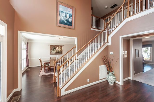 102 Fairlake Ct, Hendersonville, TN 37075