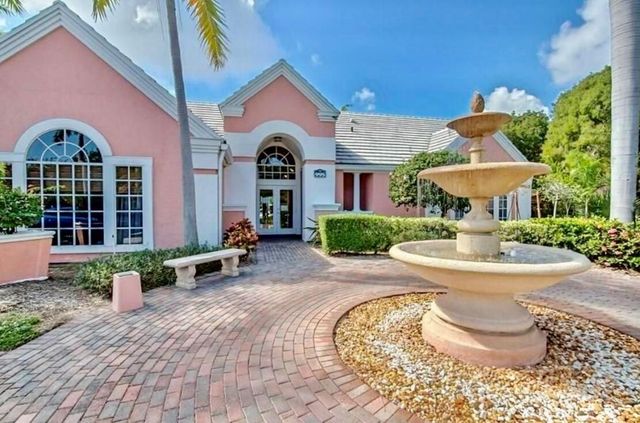1011 Crystal Way P, Delray Beach, FL 33444