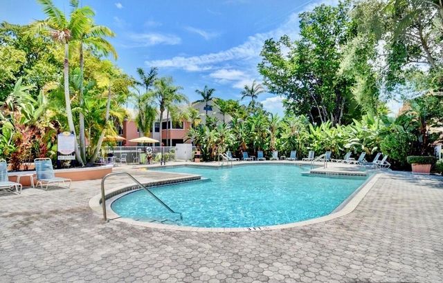 1011 Crystal Way P, Delray Beach, FL 33444