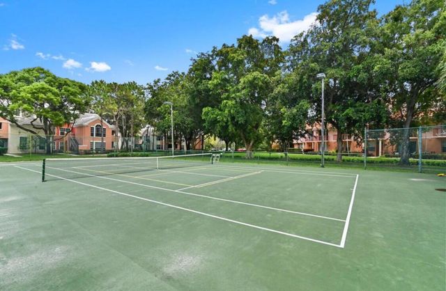 1011 Crystal Way P, Delray Beach, FL 33444