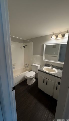 158 De Chantle Rd Apt 129, San Antonio, TX 78201