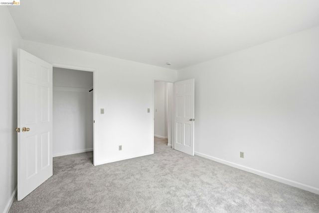 33 Eastwood Ct, Oakland, CA 94611