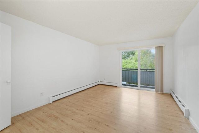 13709 Nicollet Avenue 301, Burnsville, MN 55337