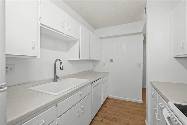 13709 Nicollet Avenue 301, Burnsville, MN 55337