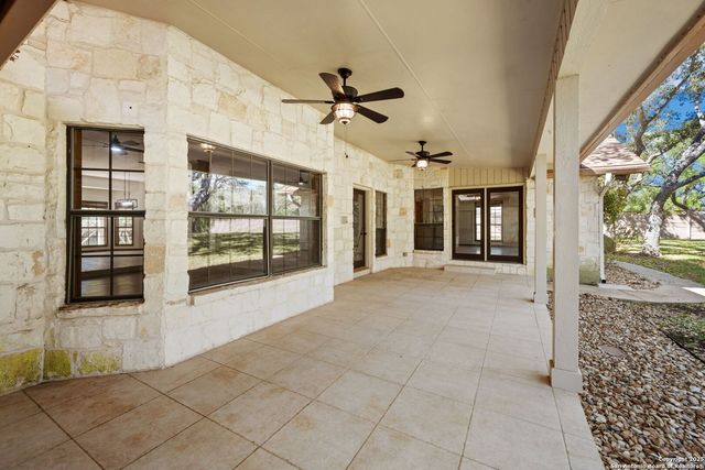 8835 Garden Ridge Drive, Garden Ridge, TX 78266