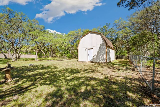 8835 Garden Ridge Drive, Garden Ridge, TX 78266