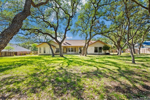 8835 Garden Ridge Drive, Garden Ridge, TX 78266