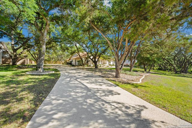 8835 Garden Ridge Drive, Garden Ridge, TX 78266