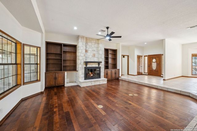 8835 Garden Ridge Drive, Garden Ridge, TX 78266