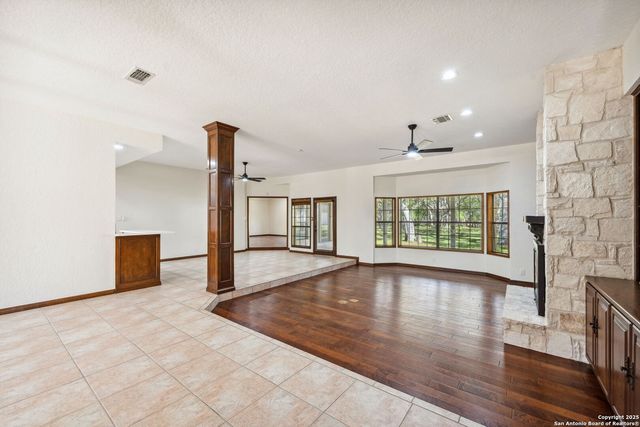 8835 Garden Ridge Drive, Garden Ridge, TX 78266