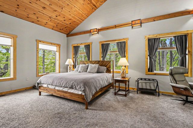 10953 Red Bud Trail, Oronoko Twp, MI 49103