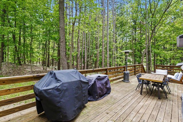 10953 Red Bud Trail, Oronoko Twp, MI 49103
