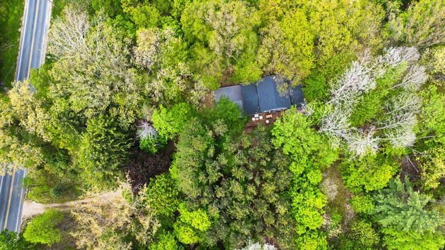 10953 Red Bud Trail, Oronoko Twp, MI 49103