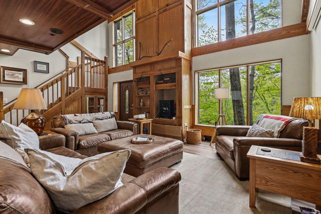 10953 Red Bud Trail, Oronoko Twp, MI 49103