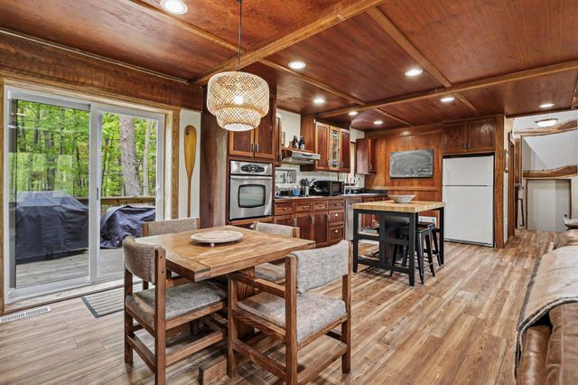 10953 Red Bud Trail, Oronoko Twp, MI 49103