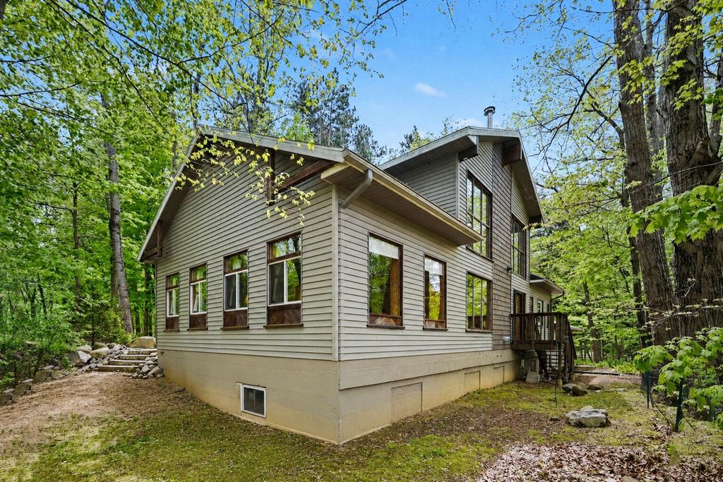 10953 Red Bud Trail, Oronoko Twp, MI 49103
