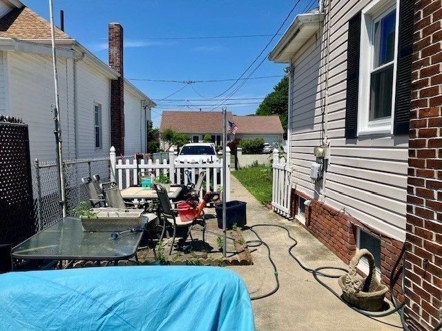 76 Capitol St., New Bedford, MA 02744