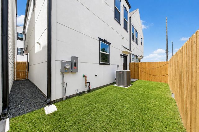 5522 Wheatley Street D, Houston, TX 77091