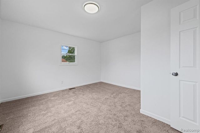 1204 8th Street, Wyandotte, MI 48192