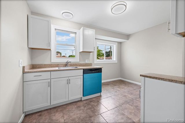 1204 8th Street, Wyandotte, MI 48192