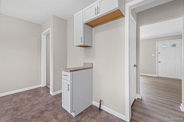 1204 8th Street, Wyandotte, MI 48192
