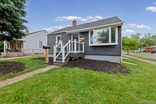 1204 8th Street, Wyandotte, MI 48192