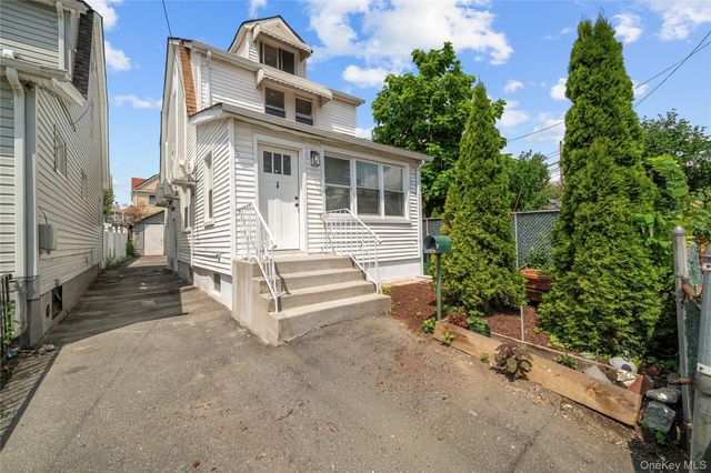 11422 212th Street, Cambria Heights, NY 11411