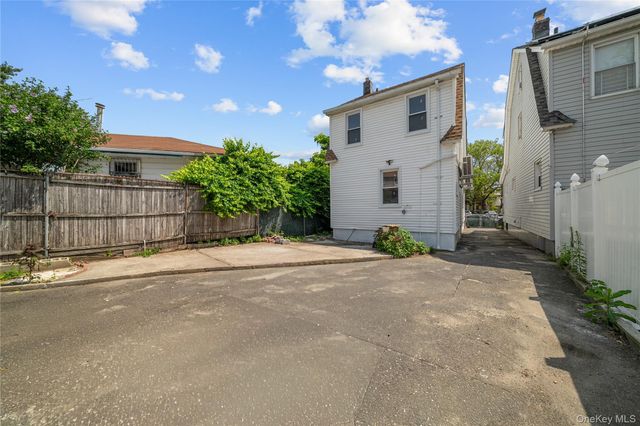 11422 212th Street, Cambria Heights, NY 11411