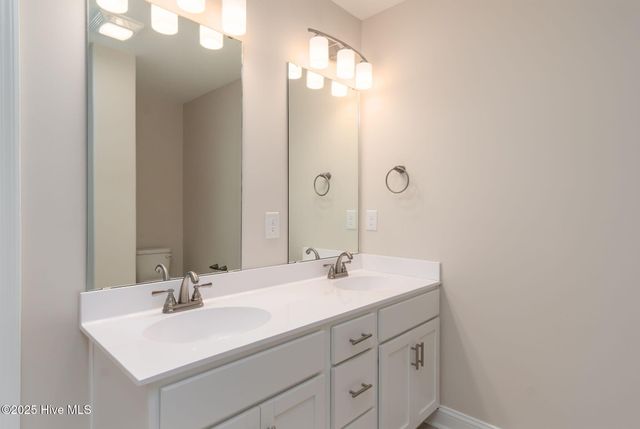 209 Shadow Grass Court, Stella, NC 28582