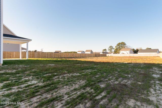 209 Shadow Grass Court, Stella, NC 28582