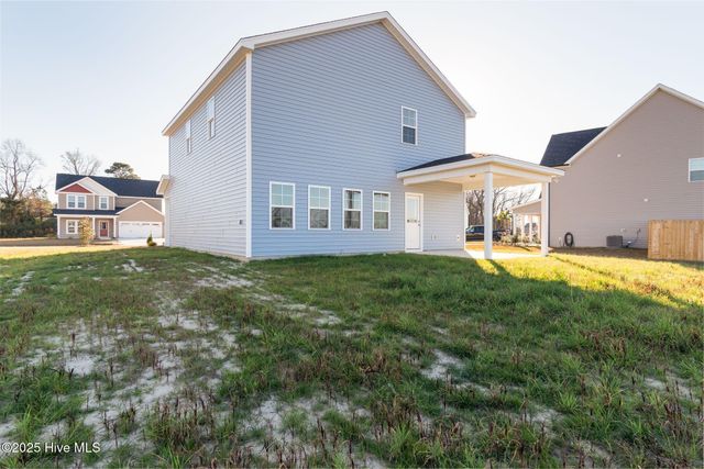 209 Shadow Grass Court, Stella, NC 28582