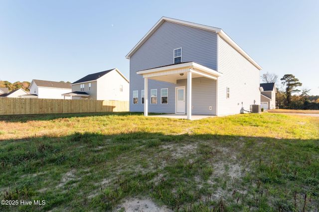 209 Shadow Grass Court, Stella, NC 28582