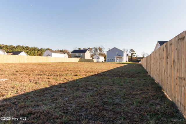 209 Shadow Grass Court, Stella, NC 28582