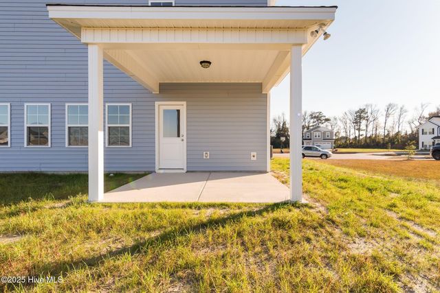 209 Shadow Grass Court, Stella, NC 28582