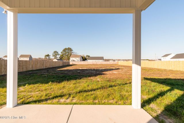 209 Shadow Grass Court, Stella, NC 28582