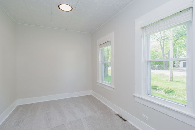 22W724 Saint Charles Road, Glen Ellyn, IL 60137