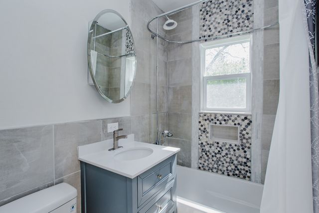 22W724 Saint Charles Road, Glen Ellyn, IL 60137