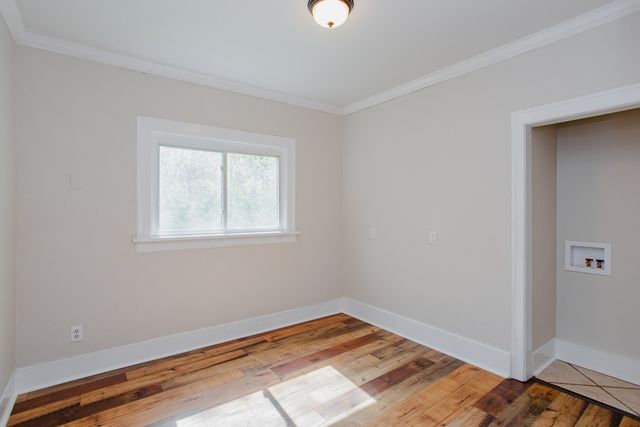 22W724 Saint Charles Road, Glen Ellyn, IL 60137