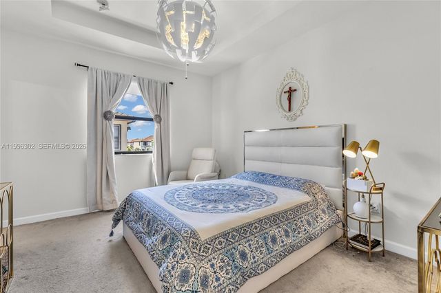 3392 W 105th Ter, Hialeah, FL 33018