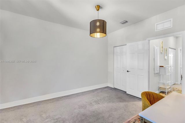 3392 W 105th Ter, Hialeah, FL 33018