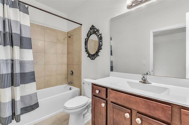 3392 W 105th Ter, Hialeah, FL 33018