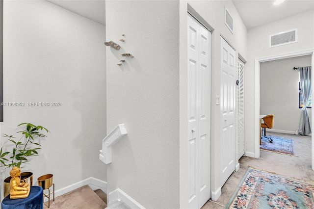 3392 W 105th Ter, Hialeah, FL 33018