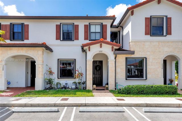 3392 W 105th Ter, Hialeah, FL 33018