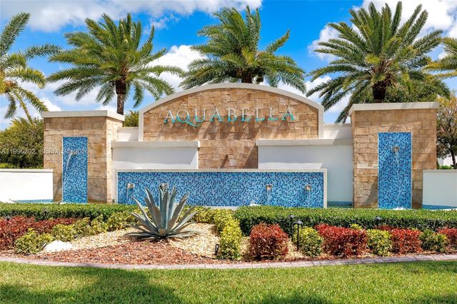 3392 W 105th Ter, Hialeah, FL 33018