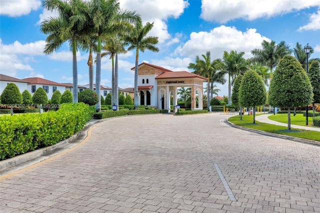 3392 W 105th Ter, Hialeah, FL 33018