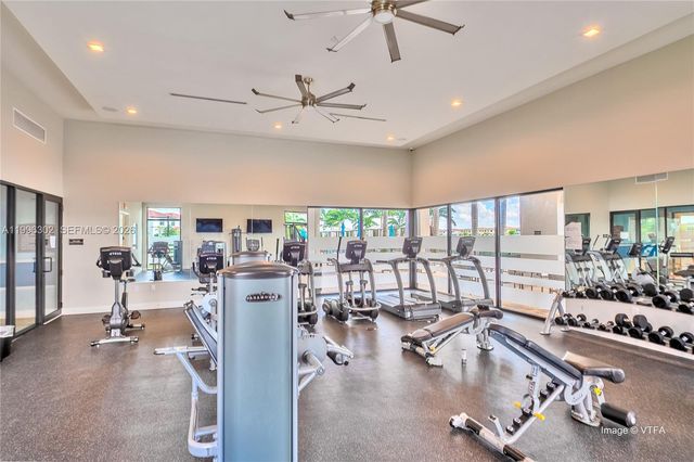 3392 W 105th Ter, Hialeah, FL 33018